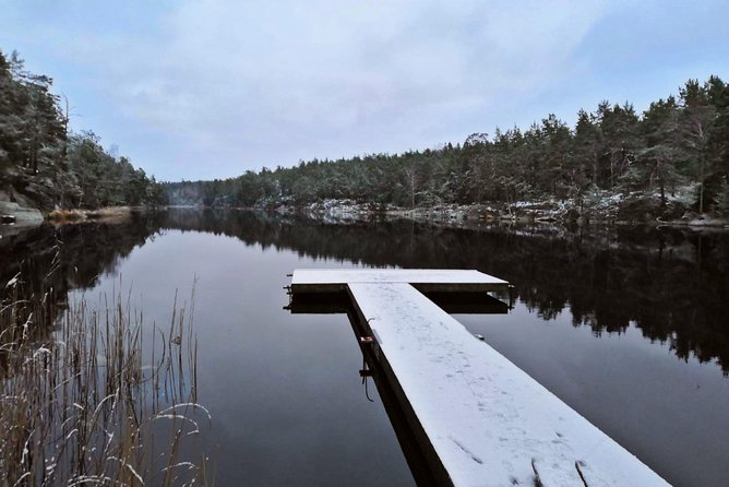 1-Day Small-Group Stockholm Nature Hiking - How the small group changes the day