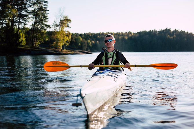 2-day kayaking adventure around Vaxholm in Stockholm Archipelago - self guided - Finding a campsite beside the water