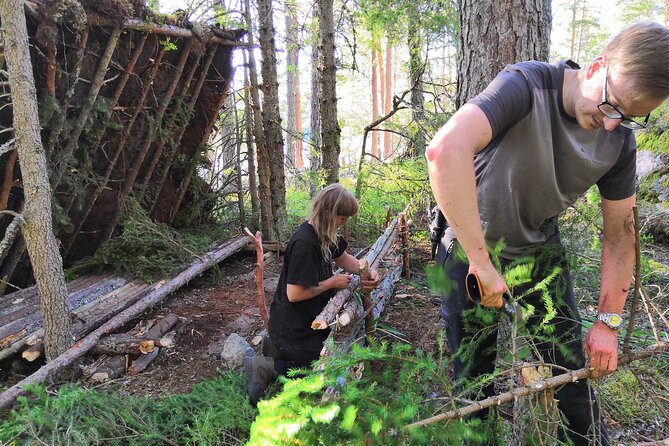2-Day Small-Group Basic Skills Survival Course in Södermanland - Cooking, foraging, and finding water