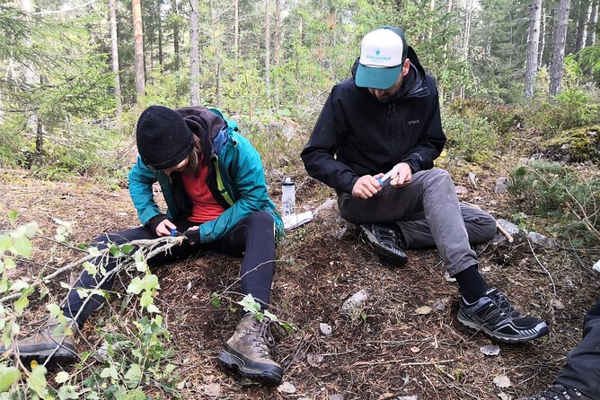 2-Day Small-Group Basic Skills Survival Course in Södermanland - Map reading, wildlife signs, and group survival