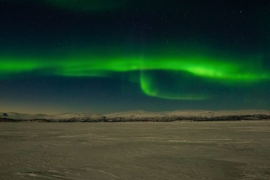 Abisko: Aurora Snowshoeing - A real Arctic night, not a staged snow show