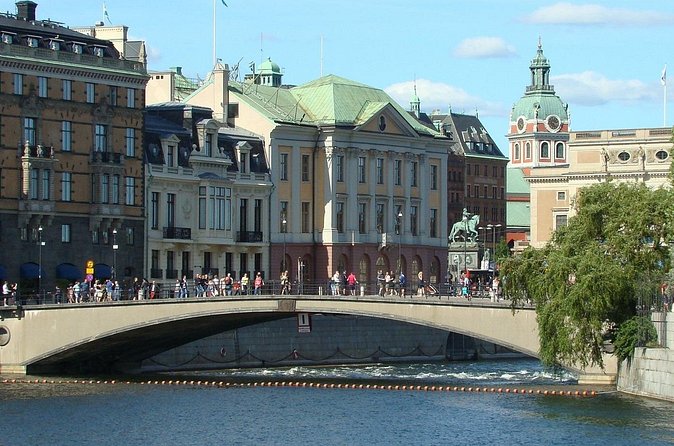 Beautiful Stockholm Small Group Walking Tour - Lejonbacken and the Royal Palace north side