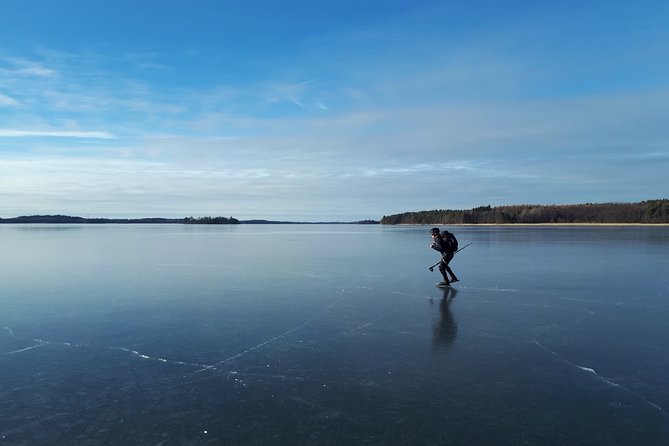 Beginner friendly Nordic Ice Skating On lakes in Stockholm - Leaving Stockholm for the right ice