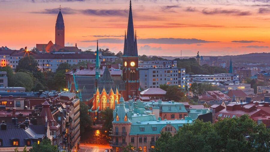 Best of Gothenburg: Private Walking Tour with a Local - Haga’s Wooden Houses and Cafe Streets