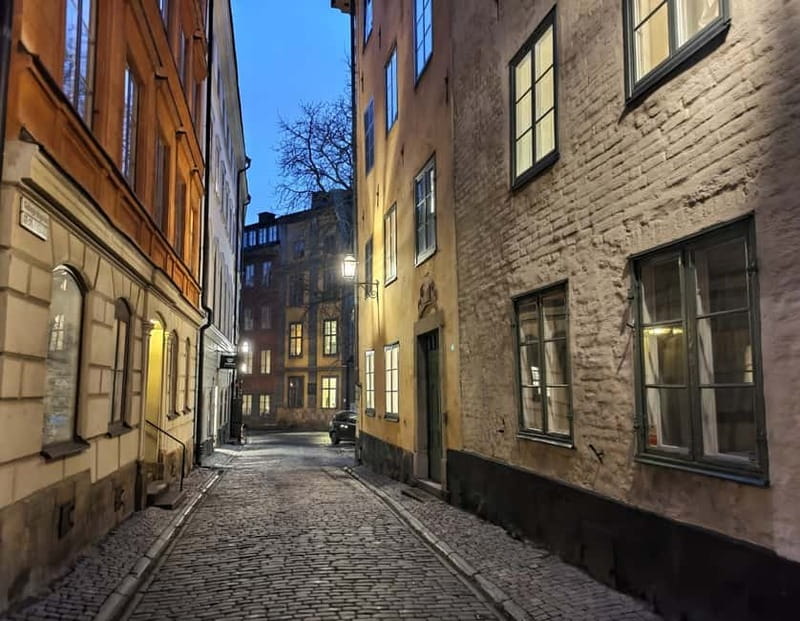 Bloody Stockholm: ghosts, horror and dark folklore 2h - Stockholm Castle, murders, and stories tied to place