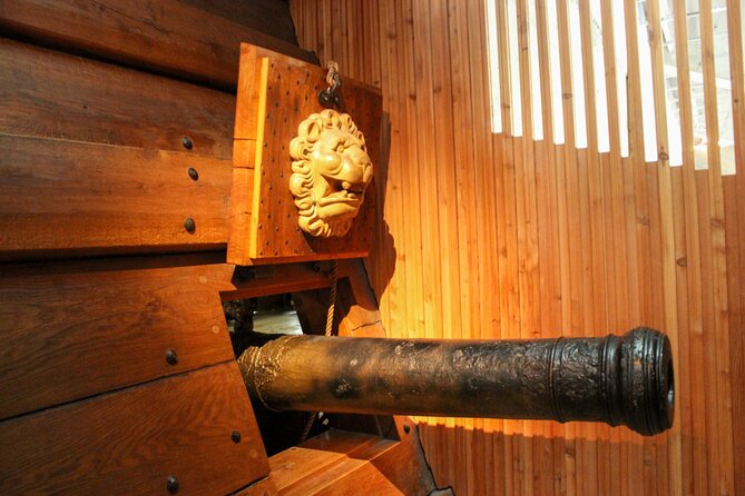 City Hall, Old Town & Vasa Museum - all-in-1 guided experience - Timing, meeting point, and cancellation details