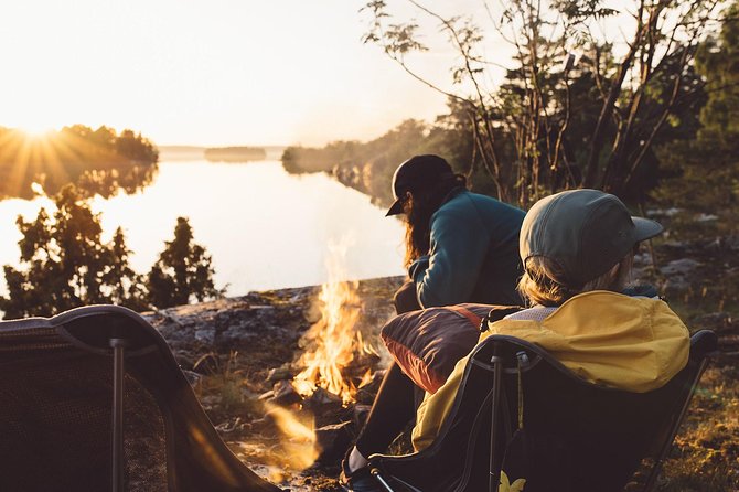 Culinary Kayaking Adventure - Saint Anna Archipelago of Sweden - Helena’s camp kitchen and the guides
