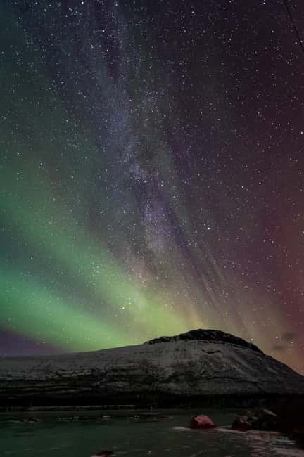 Experience the majestic Auroras Kiruna-Abisko & lodge dinner - The included photographs are a real advantage