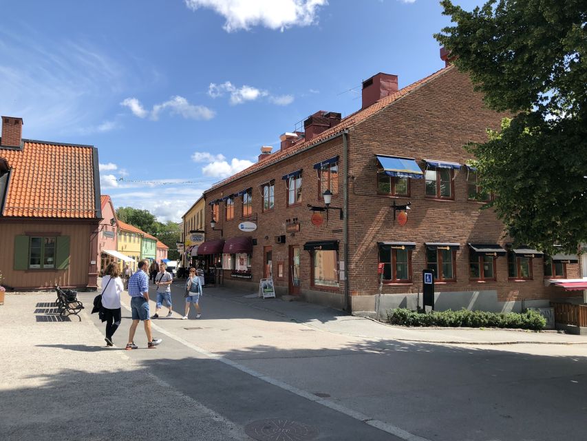 From Stockholm: Guided Day Trip to Sigtuna City - Wenngarn Castle and the De la Gardie connection