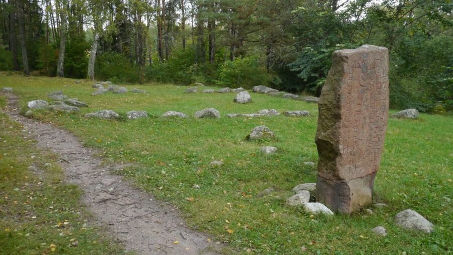 From Stockholm: Viking Culture Guided Tour with Transfer - Weather and what to pack