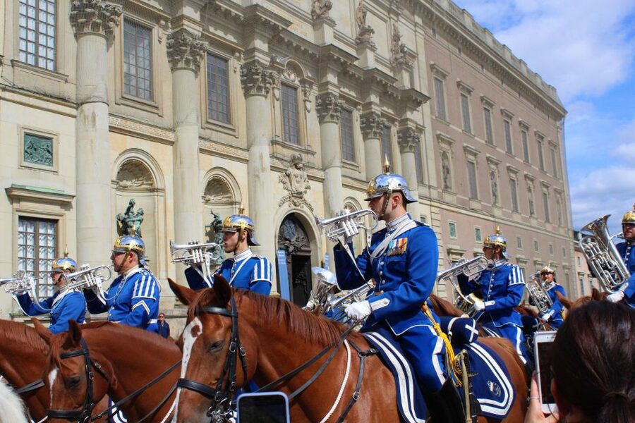 Gamla Stan: Essential Tour of Stockholm - Parliament House and the first layer of Stockholm