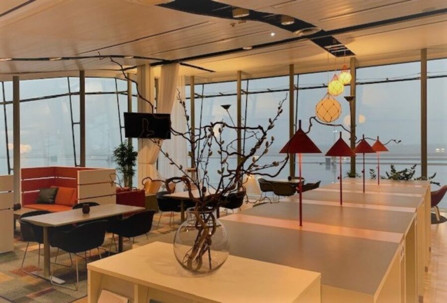 GOT Gothenborg Landvetter Airport: Vinga Lounge Access - Three hours of food, coffee, and runway watching
