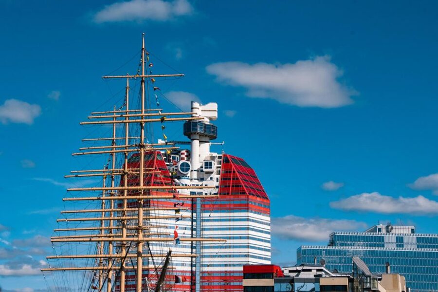 Gothenburg: Express Walk with a Local in 60 minutes - Is $93 good value for one hour?