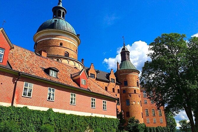 Grand Castle Tour Drottningholm and Gripsholm (private service) - Who will enjoy this castle day most?