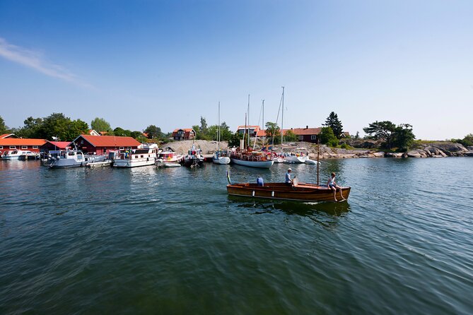 Guided 3-Day Kayak and Wildcamp Tour in Stockholm Archipelago - The small-group difference