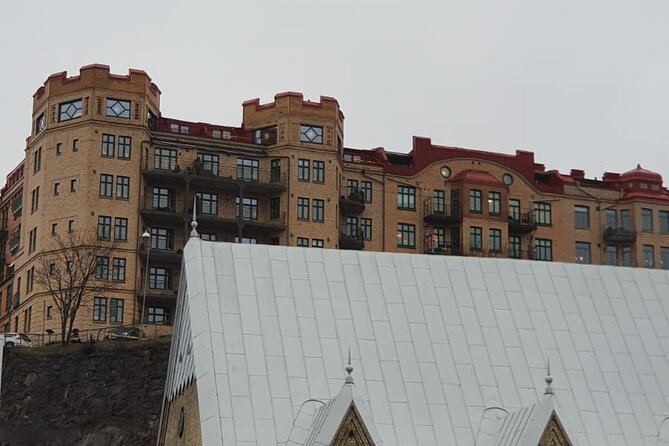 Historical Walking Tour in Restaurant and Bars in Central City - Squares, shopping, and everyday Gothenburg