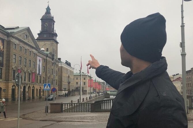 Historical Walking Tour in Restaurant and Bars in Central City - From old defenses to Gothenburg’s food streets
