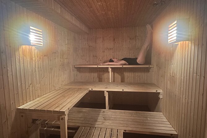 Icebathing and Sauna, Forest Hike and Fireplace Lunch - Private - An easy walk through pine trees