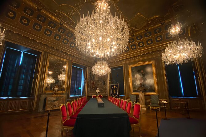 Inside The Crown: Stockholm Royal Palace Private Guided Tour - What Fer and Maria bring to the visit