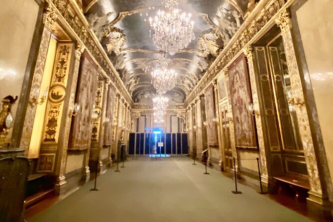 Inside The Crown: Stockholm Royal Palace Private Guided Tour - Who will get the most from this experience?