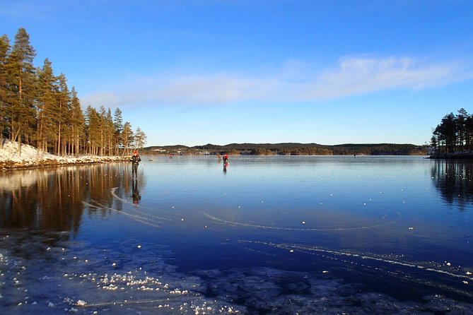 Introduction to Ice Skating on Natural Ice in Stockholm - Meeting the guide at Kungsbro strand