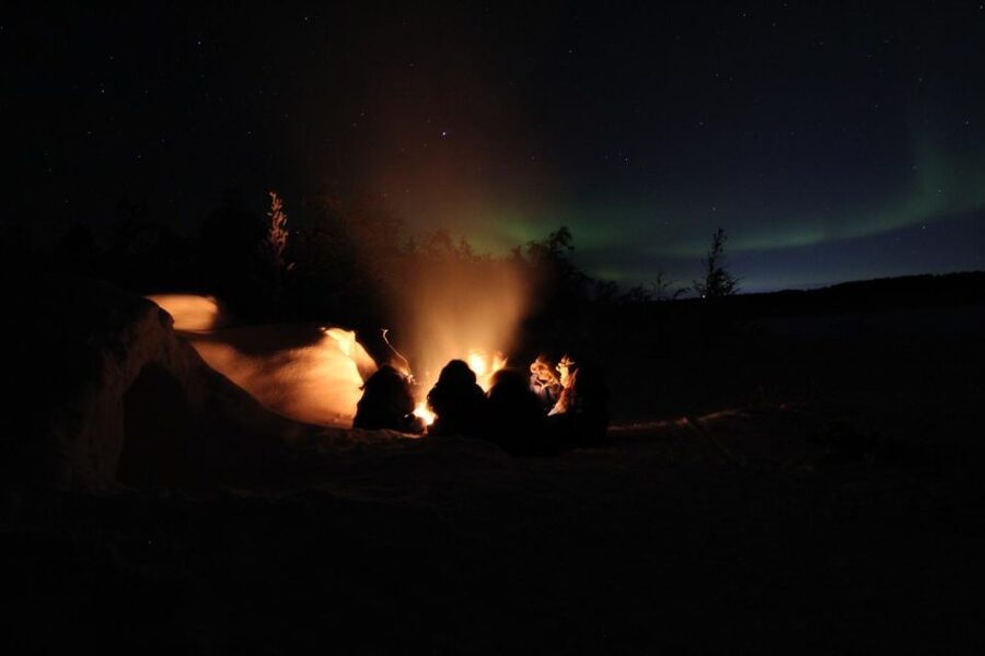 Kiruna: Build your own igloo overnight Tour - Key points