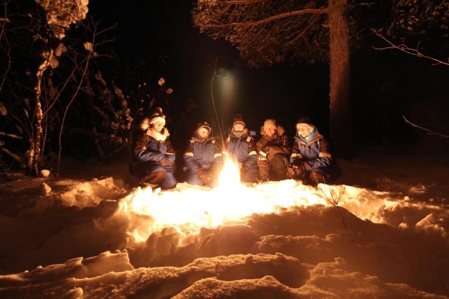 Kiruna: Build your own igloo overnight Tour - Darkness, quiet, and a chance of Northern Lights