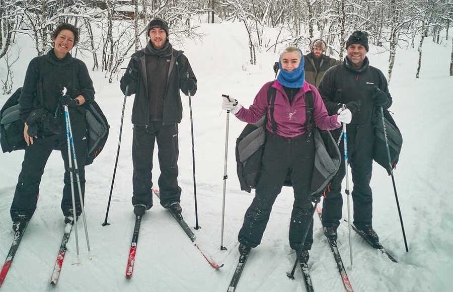Kiruna: Cross-Country Skiing Tour with a Guide - Learning to ski on Arctic snow