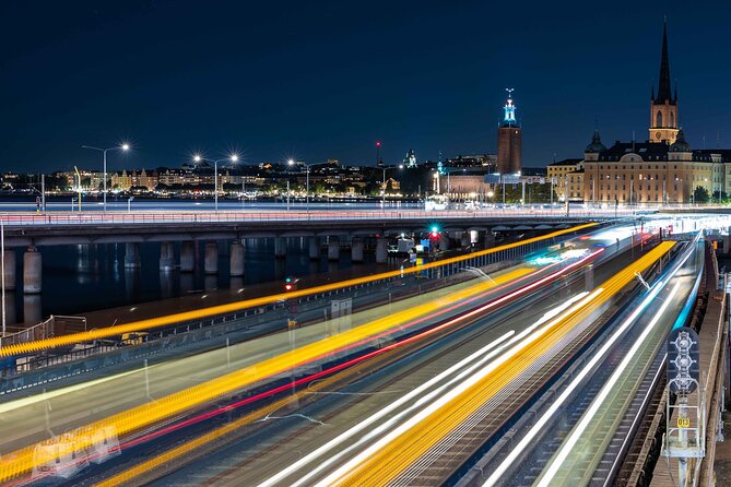 Magical "Stockholm by Night" Photo Walk - City Hall and moving light