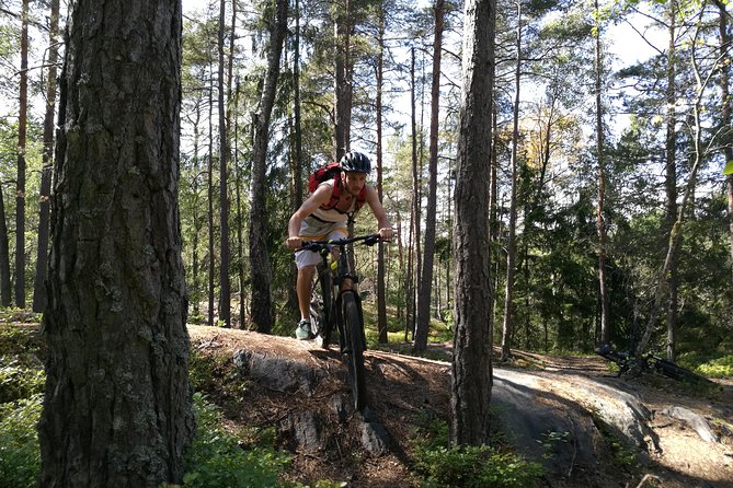 Mountain Biking Small-Group in Stockholm Forests for Beginners - What the riding feels like for a beginner