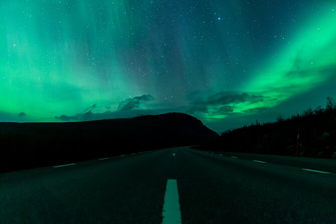 Northern Lights Tour from Kiruna to Abisko with Dinner - What the guides add to the evening