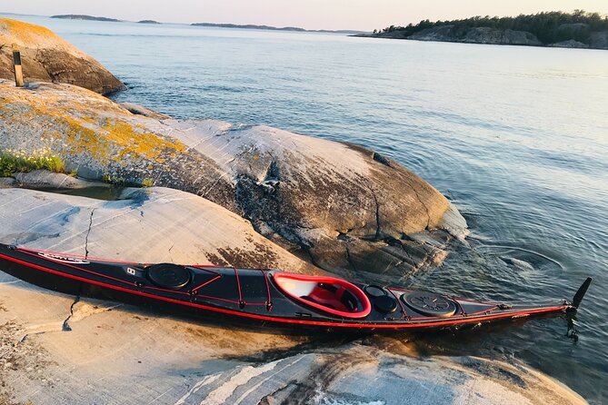 PRIVATE Sunset Kayaking in Stockholm Archipelago Nature Reserve - A slow paddle through the island seascape