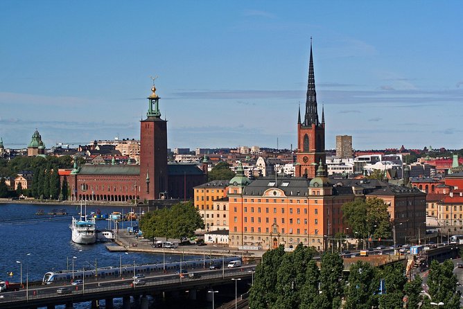 Private Tour of Stockholm with a visit to the Absolute ice bar - Finishing at ICEBAR Stockholm