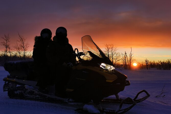 Snowmobile Safari to Lapland viewpoint - Who will enjoy this snowmobile safari most?