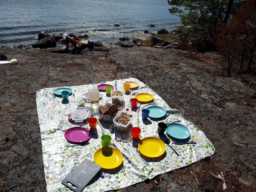 Stockholm: 1, 2, or 3-Day Kayaking Tour in the Archipelago - Learning the kayak before leaving shore