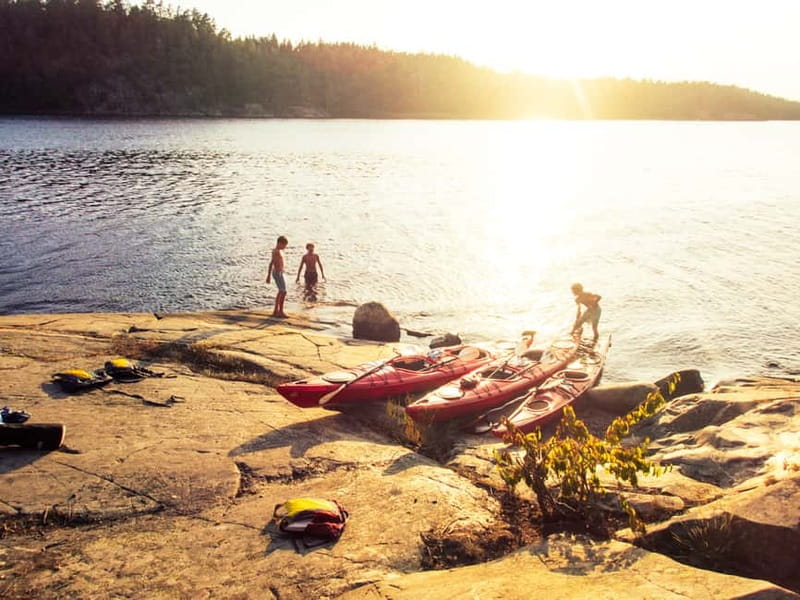 Stockholm: Archipelago Islands Kayak Tour and Outdoor Picnic - After paddling: sauna or Vaxholm