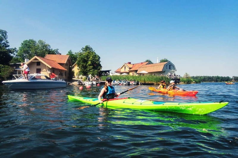 Stockholm: Archipelago Islands Kayak Tour and Outdoor Picnic - Your first paddle through the archipelago