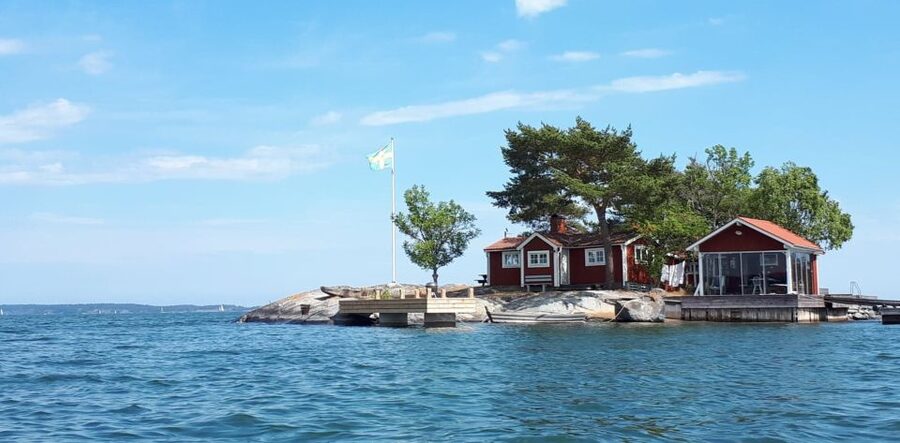 Stockholm Archipelago RIB Speed Boat Tour with Swedish Fika - Fika with a view of the islands