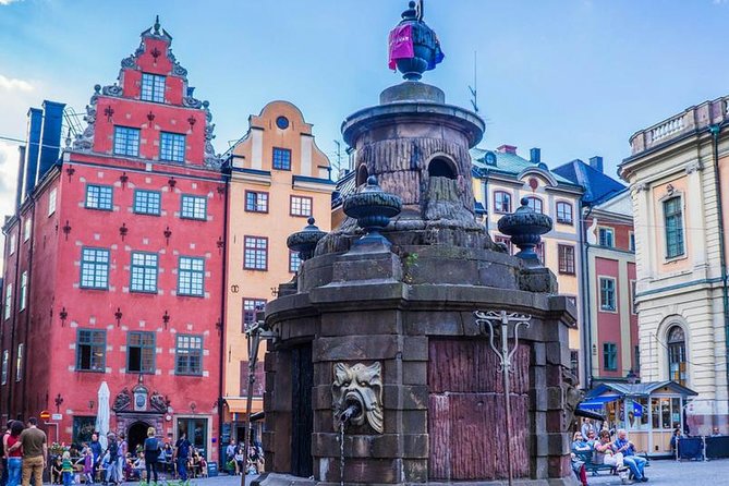 Stockholm Art Tour with a Local Expert: 100% Personalized & Private - Snösätra Graffiti Wall of Fame
