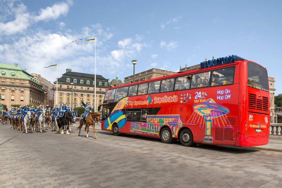 Stockholm: City Sightseeing Hop-On Hop-Off Bus Tour - Stops 11 to 15: shopping, the Ice Bar, and City Hall