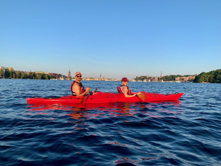 Stockholm: Daytime Kayak Tour in Stockholm City - A small group makes tandem paddling easier