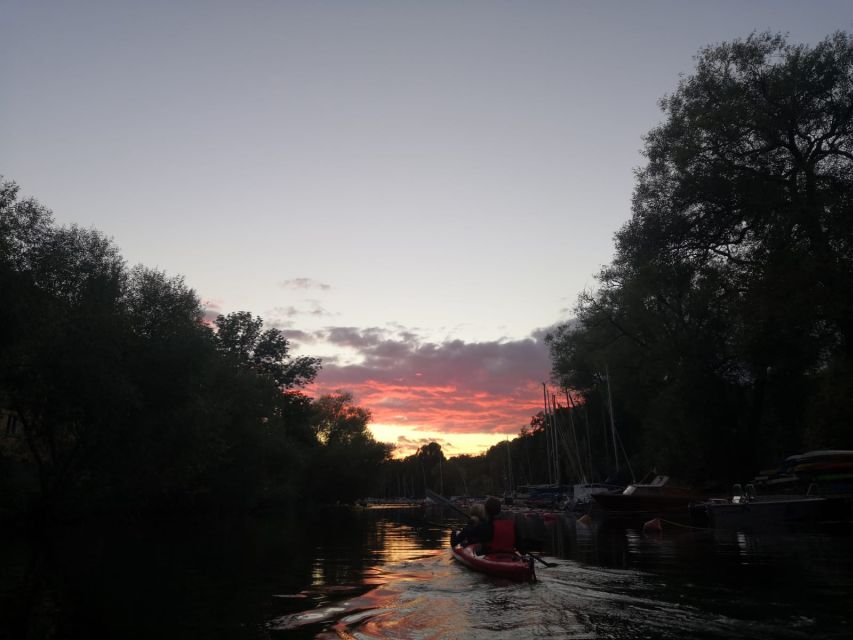 Stockholm Evening Kayak with BBQ. - Why this evening feels different from a standard Stockholm tour