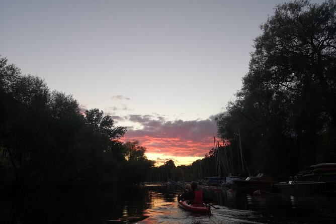 Stockholm Evening Kayak with BBQ - Small Group - Starting at Långholmen near Hornstull