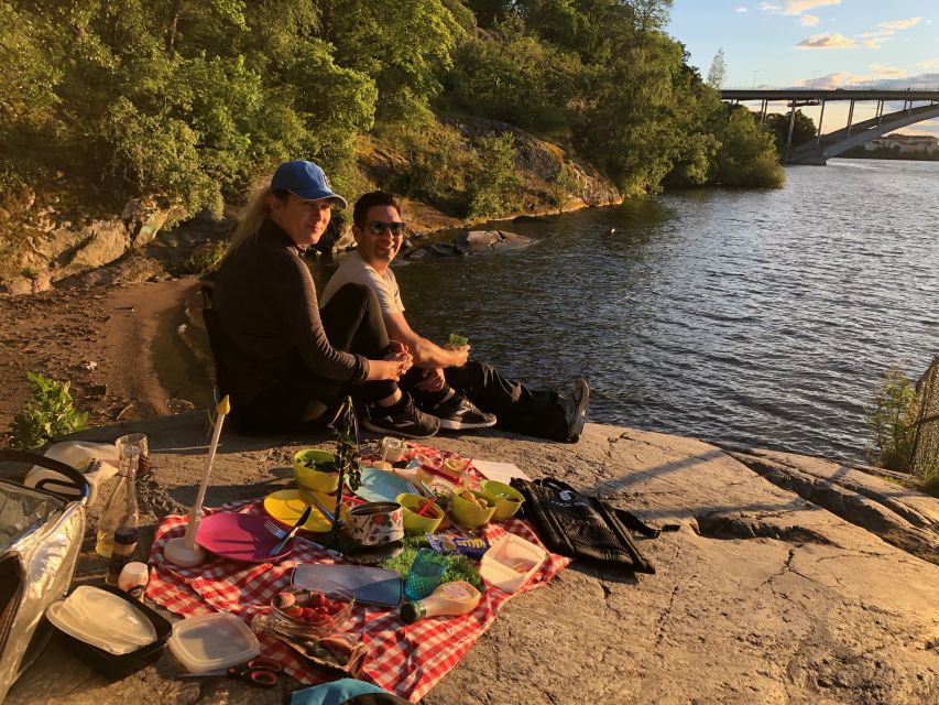 Stockholm: Guided Kayak City Tour & Optional Midsummer Meal - The guide makes the difference