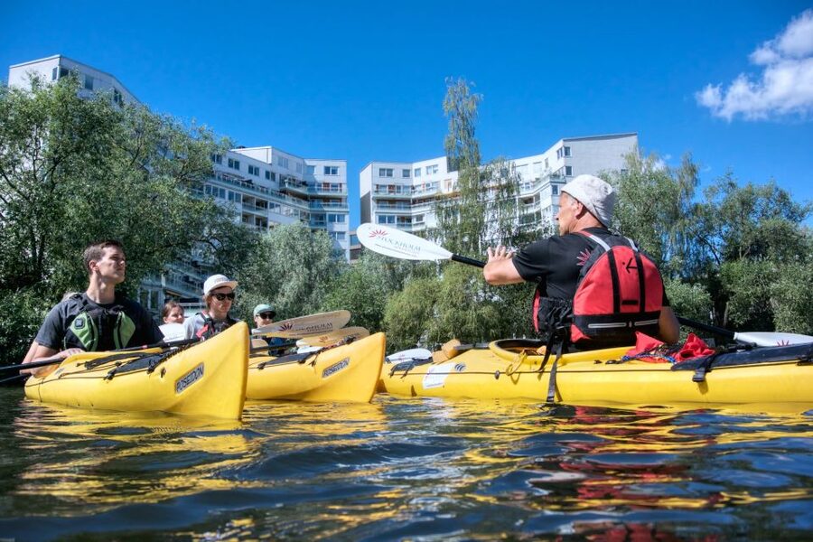 Stockholm: Guided Kayak City Tour & Optional Midsummer Meal - Who should book this Stockholm kayak tour?