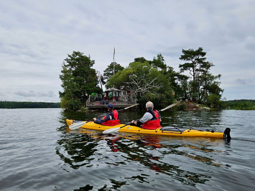 Stockholm: Guided Kayak Tour to Drottningholm Royal Palace - Seeing Drottningholm Palace from Lake Mälaren