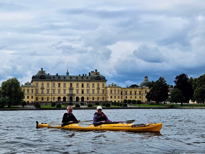 Stockholm: Guided Kayak Tour to Drottningholm Royal Palace - Safety briefing and choosing your kayak