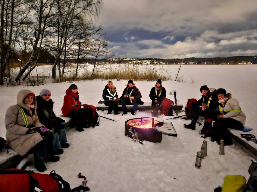 Stockholm: Ice Skating in the Moonlight with Hot Chocolate - A 30-minute fika break by the fire
