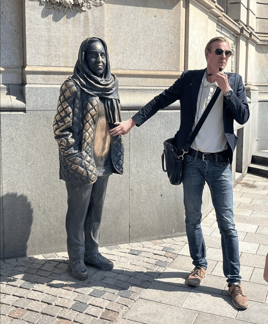 Stockholm: Modern City Walking Tour with Local Guide - Starting at Central Station and City Hall