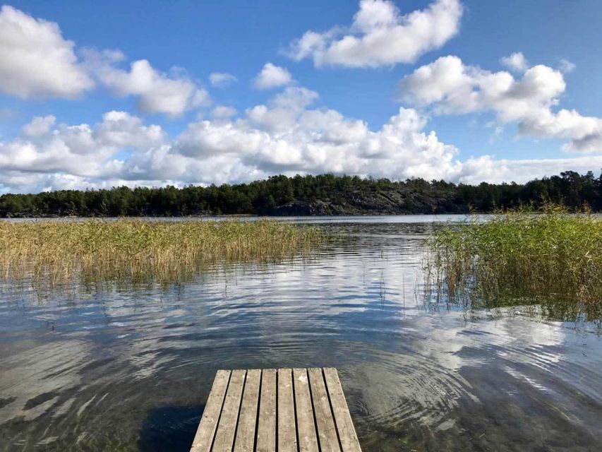 Stockholm: Morning Kayak Tour in the Archipelago with Lunch - A campfire lunch on a small island
